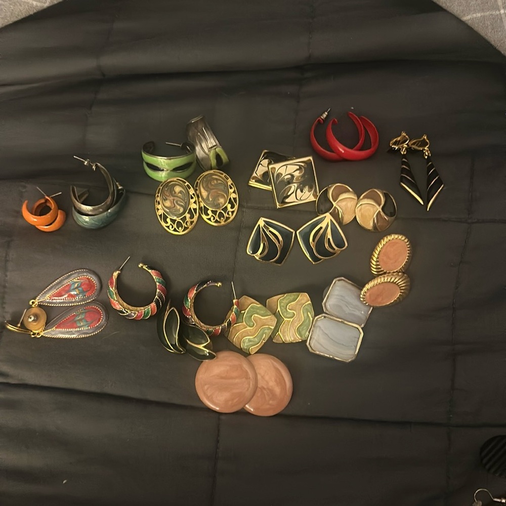 16 Pair of Vintage Enamel pierced earrings estate lot costume